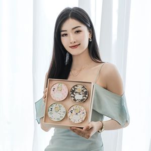 Scented Candles Round Soy Wax Handmade Home Decoration Fragrance Candle Set - Product Image 1