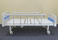 Lit d'hôpital à profil bas avec système anti-chute et hauteur réglable pour un transfert facile des patients âgés dans les établissements de soins assistés