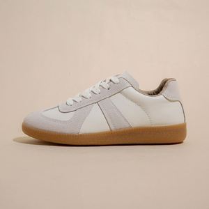 Baskets blanches à lacets pour femmes, chaussures de course décontractées, antidérapantes, printemps été hiver - Product Image 2