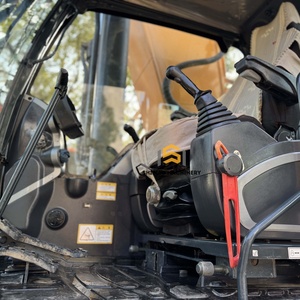 Excavadora de cadenas grande Hyundai 520L-9VS usada con pintura original, maquinaria pesada - Product Image 4