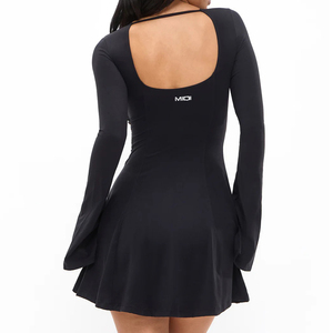 ملابس رياضية نسائية مخصصة بأكمام طويلة، تنورة تنس مطوية ضيقة مرنة للتمارين الرياضية مع شورت داخلي - Product Image 6