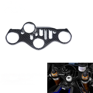 Cubierta Superior de Fibra de Carbono para la Triple Abrazadera de Yamaha YZF-R1 2020-2025 - Product Image 1