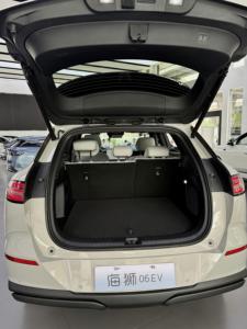 BYD Sealion <span class=keywords><strong>06</strong></span> EV 2026 GCC <span class=keywords><strong>Jordan</strong></span> SUV Électrique Premium de Taille Moyenne, Autonomie 605 KM, Conduite à Gauche, Cockpit Intelligent, Économie d'Énergie - Product Image 4