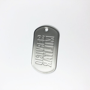Pendentif personnalisé pour homme en alliage métallique, double face, moulé sous pression, avec logo 2D/3D et lettres, en forme de médaille militaire argentée - Product Image 4