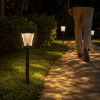 Nouvelles Lampes Solaires LED Extérieures Modernes pour Allées, 14 Lumens, Blanc Chaud 3500K avec Abat-jour en Verre Ondulé, Éclairage Paysager Classé IP65