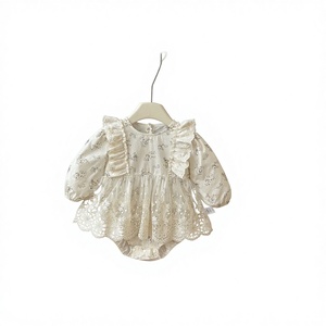 Vestito da neonata in pizzo stile coreano, modello principessa, per la festa dei cento giorni, con dettagli a coniglietto e design avvolgente. - Product Image 1