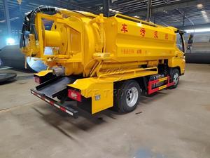 รถดูดสิ่งปฏิกูลและดูดฝุ่น Foton 5CBM, รถบรรทุกสำหรับทำความสะอาดถังบำบัดน้ำเสีย ถังตะกอน และดูดและขนส่งน้ำเสีย - Product Image 4
