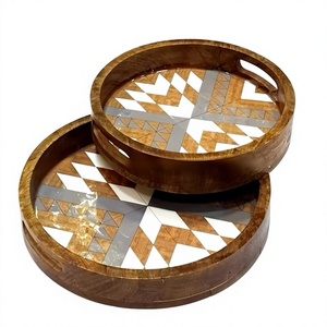 Plateau en bois magnifiquement conçu et imprimé, plateau de service en bois émaillé pour les mariages - Product Image 1