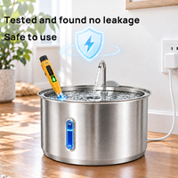Fontaine à eau pour animaux de compagnie OEM ODM grande capacité anti-fuite, distributeur portable en acier inoxydable pour animaux de compagnie