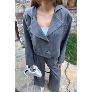 Chaqueta Blazer con Capucha a Rayas Grises para Mujer, Manga Larga, Tejido Transpirable - Product Image 3