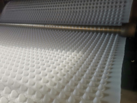 Tapis de drainage HDPE 20mm 30mm bord alvéolé étanche à l'eau Geonet Roadbed Garden Application Geocomposite Plastic Draining Board