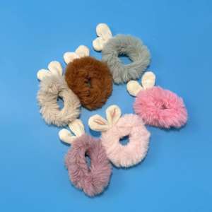 Versátil coletero de peluche con orejas de conejo para mujer, con detalles de animales de dibujos animados en 3D, estilo lindo y suave, perfecto para otoño y - Product Image 2