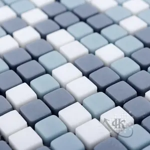 Mosaïque en verre émaillé de taille mini, carreaux muraux en mosaïque de verre carré mat noir et blanc