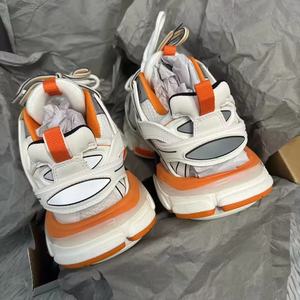 Chaussures de course décontractées de luxe pour hommes en cuir véritable à lacets avec LED, tendance mode, dotées de fonctions de massage et antichoc - Product Image 5