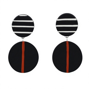 Nouvelles boucles d'oreilles en résine originales faites à la main, de qualité supérieure, colorées et élégantes, pour mariage, fête, fiançailles, cadeau tendance pour femme - Product Image 3