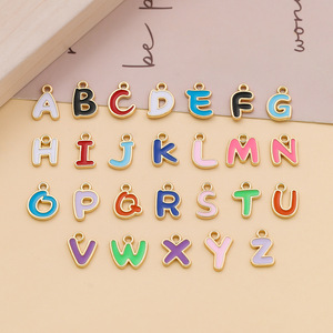 Breloques en alliage en forme de lettres, 26 couleurs mélangées aléatoires, pendentif en alliage de zinc pour la fabrication de bijoux DIY, accessoires de mode unisexes - Product Image 3