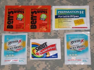 Máquina automática <span class=keywords><strong>de</strong></span> embalaje <span class=keywords><strong>de</strong></span> 4 sellos laterales para toallitas húmedas Almohadilla <span class=keywords><strong>de</strong></span> <span class=keywords><strong>limpieza</strong></span> antibacteriana para manos con <span class=keywords><strong>alcohol</strong></span> Toallitas desmaquillantes - Product Image 4