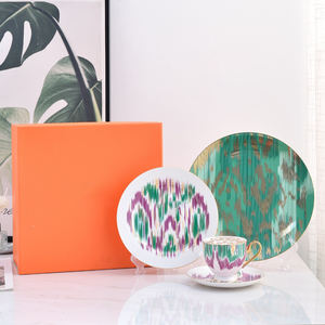 Ensemble de vaisselle en porcelaine osseuse européenne à 4 pièces, assiette et tasse, à prix réduit - Product Image 1