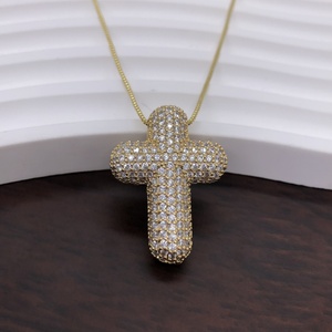 Accesorios <span class=keywords><strong>de</strong></span> collar y pulsera <span class=keywords><strong>de</strong></span> lujo ligero para hombre y mujer, con colgante <span class=keywords><strong>de</strong></span> cruz cristiana <span class=keywords><strong>de</strong></span> cobre con circonita <span class=keywords><strong>de</strong></span> 18 quilates - Product Image 3