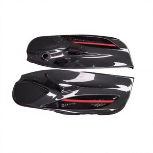 Panel de Puerta Interior de Fibra de Carbono Seca de Alta Calidad, Compatible con Ferrari F8, Estilo OEM de Alta Calidad, 891163, 891184, 862231, 862232 - Product Image 1