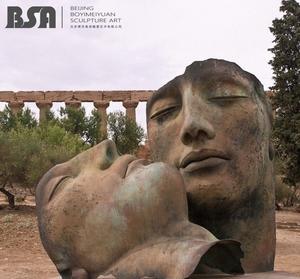 Modern Bronzen Gietpaar Kus Standbeeld Kussen Sculptuur Voor Openbare Kunst Met Een Menselijk Gezicht - Product Image 4