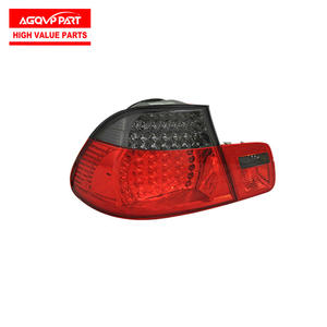 Pièces détachées de véhicules Accessoires de voiture Feu <span class=keywords><strong>arrière</strong></span> pour <span class=keywords><strong>BMW</strong></span> Série 3 <span class=keywords><strong>E46</strong></span> 1999-2006 <span class=keywords><strong>Feux</strong></span> <span class=keywords><strong>arrière</strong></span> à <span class=keywords><strong>LED</strong></span> rouges/fumées chromés - Product Image 5