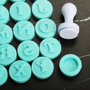 Moldes para Galletas con el Alfabeto Inglés, 26 Piezas, Juego de Sellos de Letras Mayúsculas <span class=keywords><strong>y</strong></span> Minúsculas, Sellos de Relieve 3D, Cortadores de Pastel de Fondant, Herramientas para Hornear Arcilla - Product Image 4