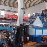 Nouvelle conception de machine à fabriquer des sandales de plage personnalisées pour femmes et hommes, machine à chaussures à succès, machine à pantoufles vendue en Thaïlande