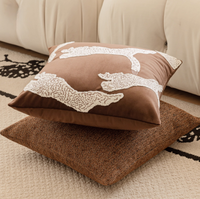 Oreillers décoratifs de ton de terre de qualité imprimé léopard coussins de canapé de Style moderne du milieu du siècle pour la décoration intérieure de luxe