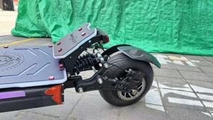 Scooter Eléctrico Plegable con Doble Controlador de 65A, 72V 50AH, Autonomía de 100-150km, Motor Dual de Vacío de 70MM y Suspensión Hidráulica - Product Image 6