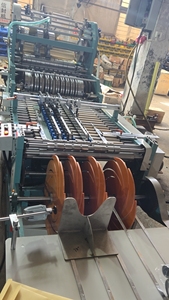 Machine de fabrication d'enveloppes Machine à papier pliante à coller Machine à fabriquer des enveloppes de grande taille pour poche de portefeuille en papier - Product Image 5