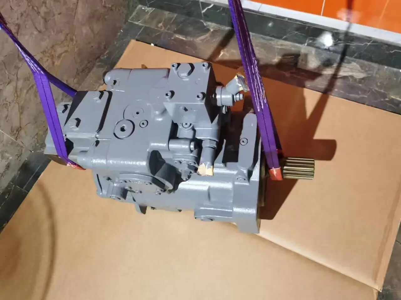 【H専用】 4641671 ZX670-3 ZX670LC-5G ZX870-5G ZX870H-3 PUMP MISSION