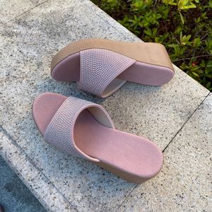 Sandalias de Verano para Mujer, Tallas Grandes, con Plataforma y Punta Abierta, Decoradas con Pedrería, Cómodas y Antideslizantes - Product Image 4