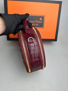 Sac à bandoulière pour femme en cuir véritable personnalisable, doublure en cuir de crocodile 100%, fermeture éclair, sangle réglable, design portable et tendance - Product Image 5