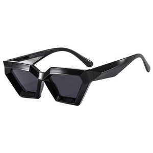Nouvelles lunettes de soleil œil de chat noires rétro tendance, design de luxe, style Y2K, marque personnalisée, lunettes de soleil vintage pour femmes - Product Image 2