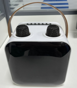 Machine de karaoké Hejia SP100 avec deux microphones sans fil - Product Image 3
