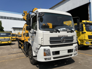 Camion de dépannage 10 tonnes avec plateau inclinable, grue à bras repliable et élévateur hydraulique pour le transport de voitures, à vendre - Product Image 6