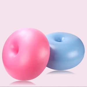 Бейсболка для йоги с помпой - Product Image 1