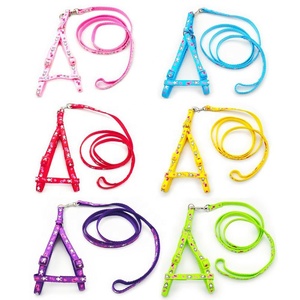 뜨거운 판매 귀여운 토끼 패턴 가죽 끈 및 하네스 세트 옵션 나일론 소재 다채로운 칼라 개를위한 클래식 스타일 인쇄 - Product Image 3