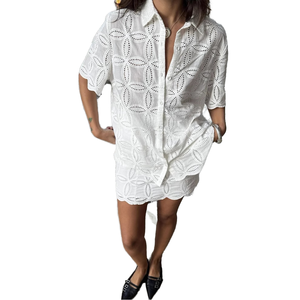 Robe chemise midi tissée respirante à col rabattu simple, manches courtes, ajourée, avec ceinture, pour femme, style décontracté d'été - Product Image 1