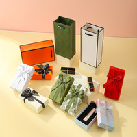 Coffret Cadeau Haut de Gamme Deux Pièces pour Femme en Stock – Rouge à Lèvres, Parfum, Faveur de Mariage, Emballage en Papier – Vente en Gros