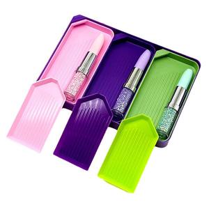 5D DIY diamanti strumento di pittura a forma di rossetto diamanti in plastica Art Painting Kit professionale per il disegno del mestiere per i bambini adulti - Product Image 5