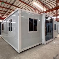 Maison conteneur préfabriquée mobile extensible de 20FT 40FT avec 3 chambres et un balcon pour bureau