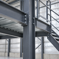 Bâtiment d'atelier industriel préfabriqué sur mesure en structure acier multi-étages avec bureau et mezzanine