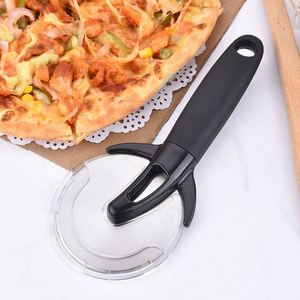 Stainless Steel Cutting <b>Wheel</b> Interesting Classic Kitchen Gadgets With Protective Covers, Suitable for Pizza Lovers - Product Image 1