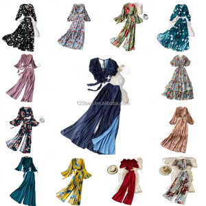 2025 femmes vêtements <span class=keywords><strong>de</strong></span> plage floraux col en v dentelle Maxi robe crochet Cardigan couverture longue printemps Floral Bikini pour plage <span class=keywords><strong>bain</strong></span> <span class=keywords><strong>de</strong></span> <span class=keywords><strong>soleil</strong></span> - Product Image 3