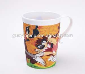 Precio de fábrica <span class=keywords><strong>3D</strong></span> en relieve PP <span class=keywords><strong>Taza</strong></span> Recuerdo <span class=keywords><strong>3D</strong></span> <span class=keywords><strong>Taza</strong></span> <span class=keywords><strong>Nombre</strong></span> PP Niños Tazas de dibujos animados personalizadas - Product Image 3