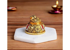 Idole religieuse hindoue décorative plaquée or Balaji Charan avec Shanku Chakra Namam de 2 pouces pour la décoration de la maison et du temple, cadeau - Product Image 2