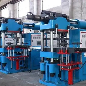 Fully automatic rubber injection molding machine for forming complex shape