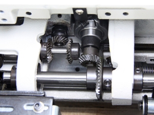 Industrial Shoes <b>Sewing</b> <b>Machine</b> Leather Post Bed Computerized for Good Quality Hot Sale <b>Portable</b> Leather <b>Sewing</b> <b>Machine</b> Cylinder - Product Image 4